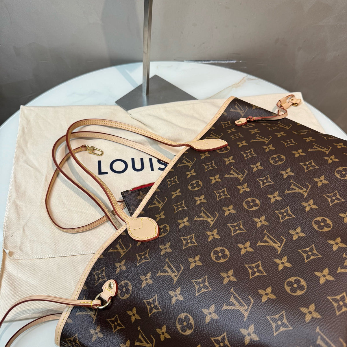 Louis Vuitton Never Full MM