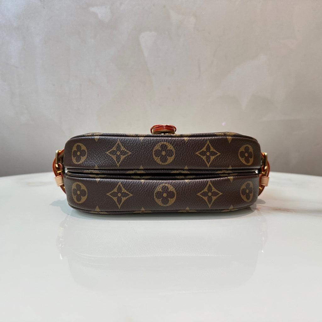 Louis Vuitton Saumur BB