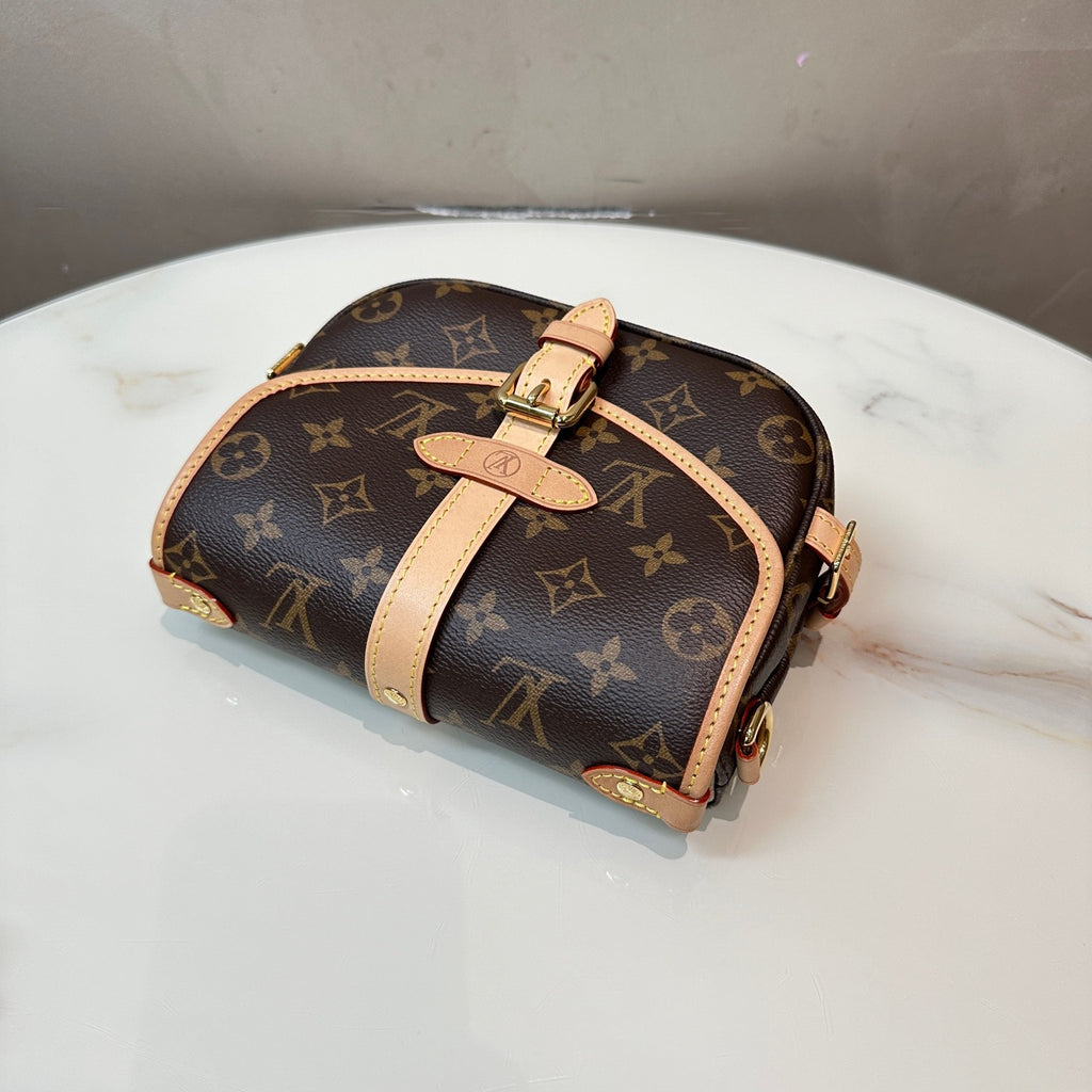 Louis Vuitton Saumur BB