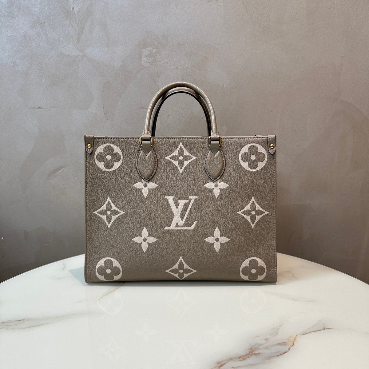 Louis Vuitton On The Go MM