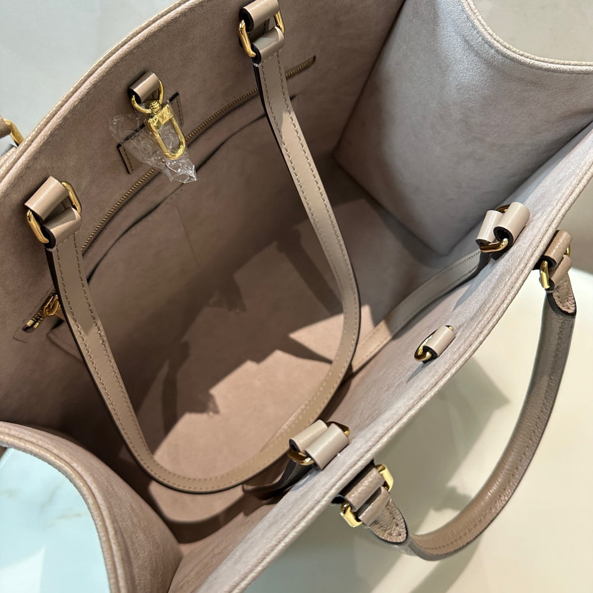 Louis Vuitton On The Go MM