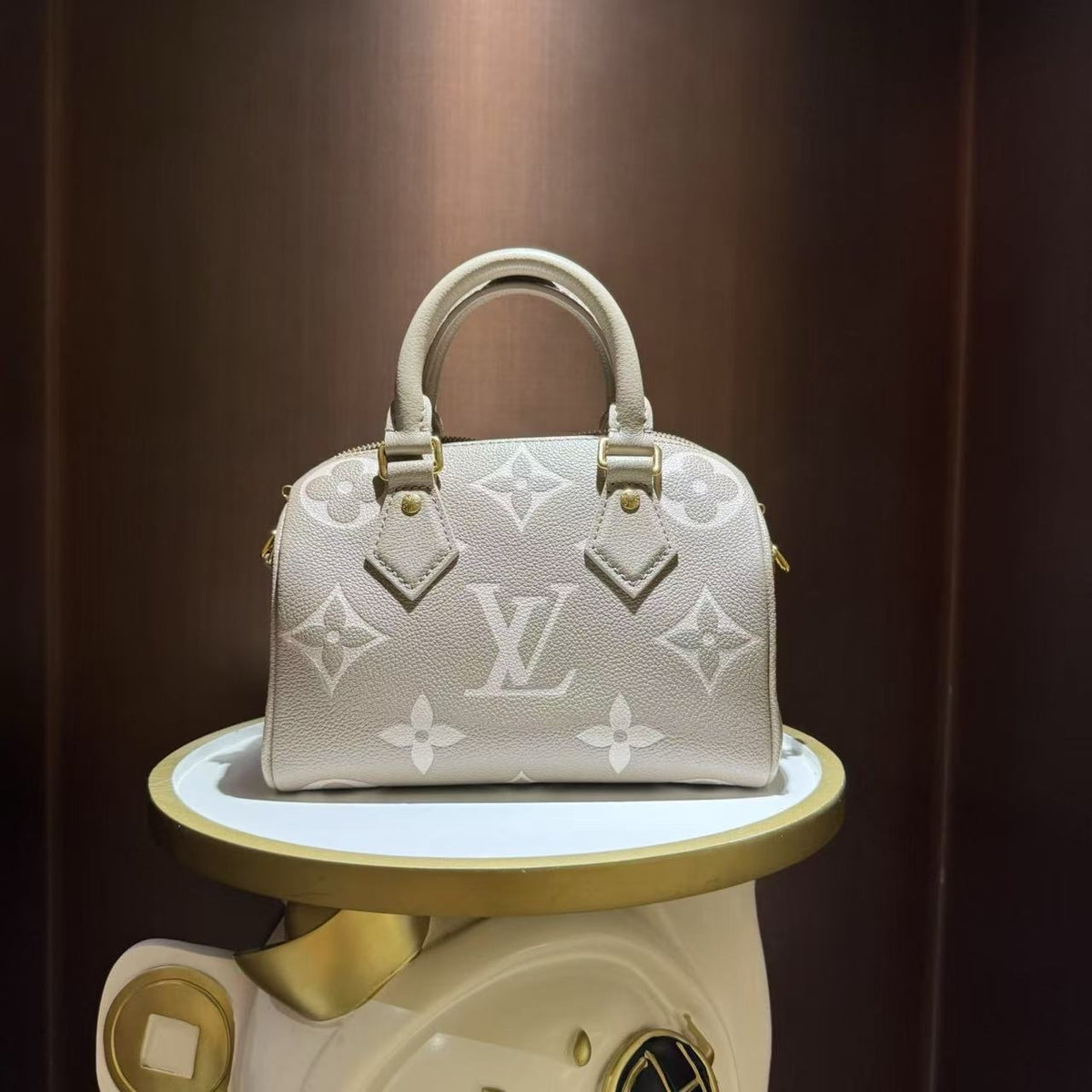 Louis Vuitton Speed 20
