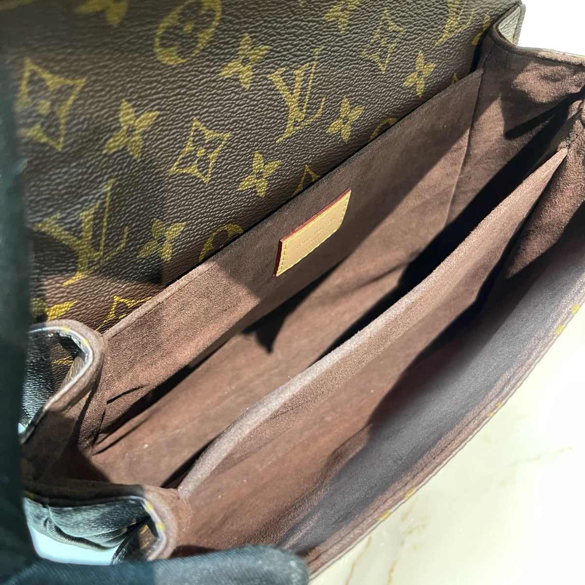 Louis Vuitton Pochette Metis